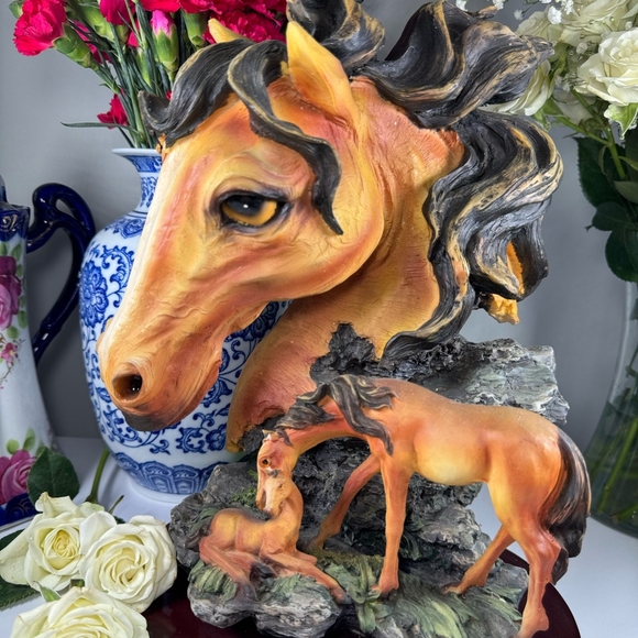 This is a spectacular piece. Part of the Goldenvale Collection. Heavy. Resi - Picture 1 of 15